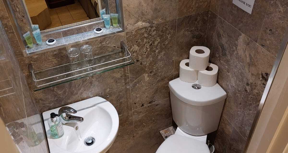 bathroom with room